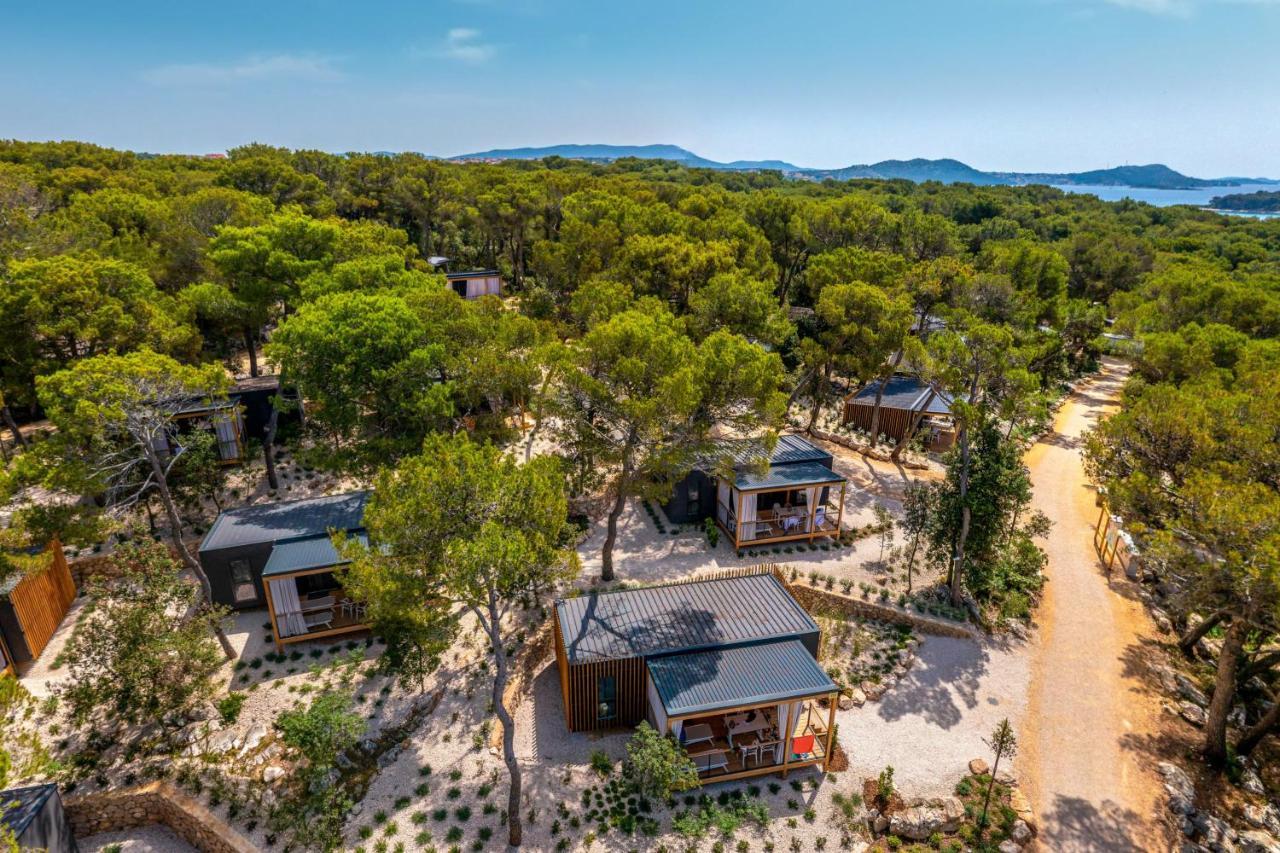 Pine Beach Pakostane Glamping Homes Екстериор снимка