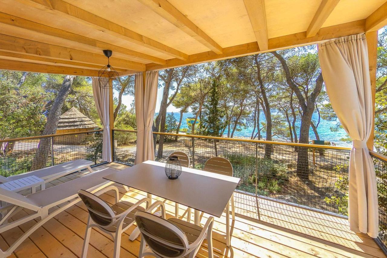 Pine Beach Pakostane Glamping Homes Екстериор снимка
