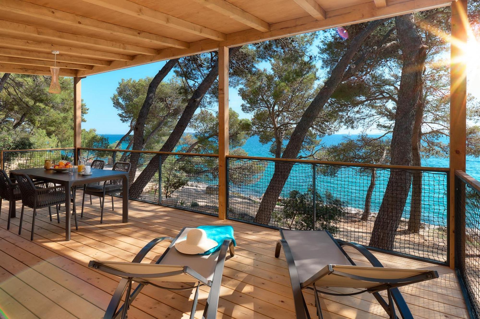 Pine Beach Pakostane Glamping Homes Екстериор снимка