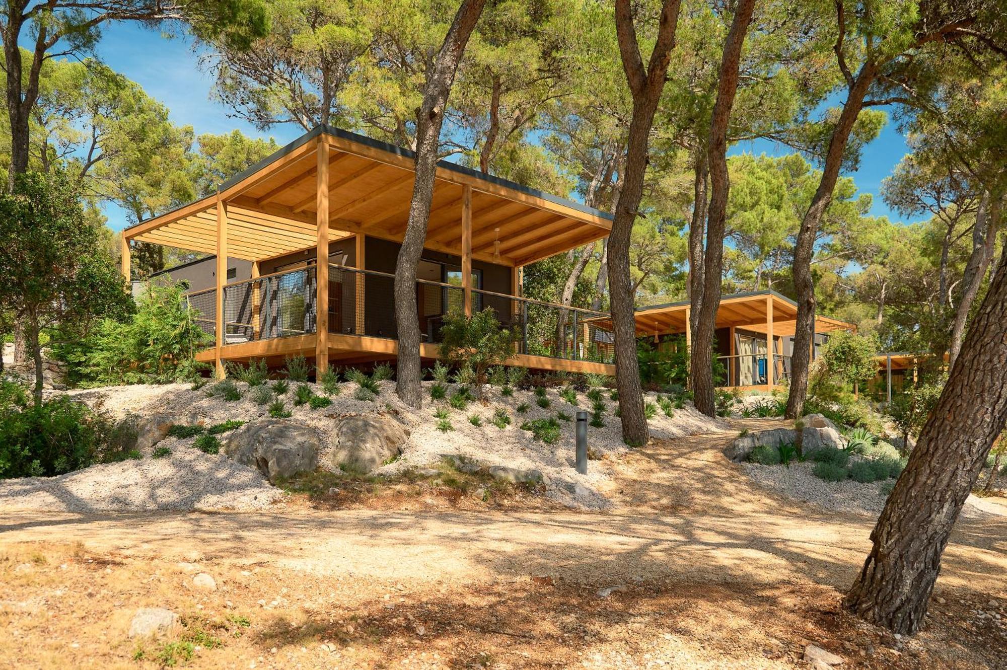 Pine Beach Pakostane Glamping Homes Екстериор снимка