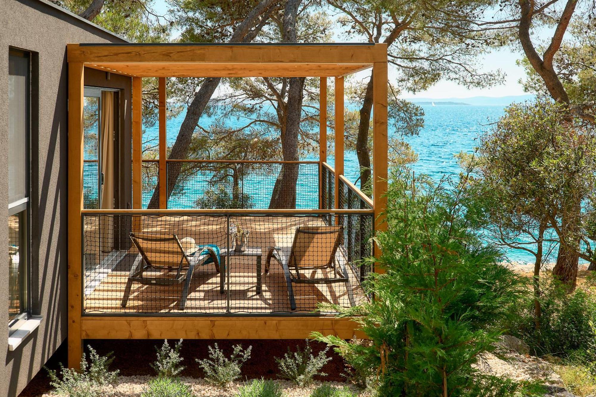 Pine Beach Pakostane Glamping Homes Екстериор снимка